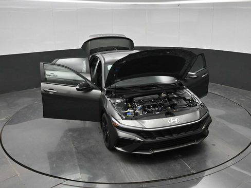 New 2026 Hyundai Elantra SEL Sport FWD image 46