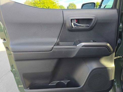 Certified 2022 Toyota Tacoma TRD Sport image 15