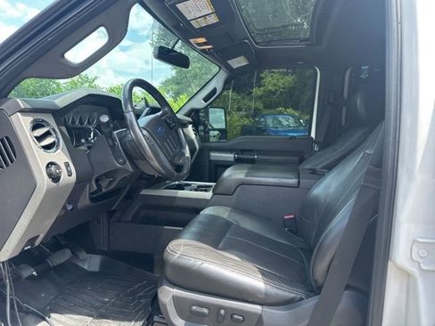 Used 2015 Ford F250 Lariat w/ Lariat Ultimate Package AWD/4WD image 28