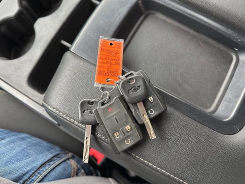 Used 2018 Chevrolet Silverado 1500 LT w/ Texas Edition image 47