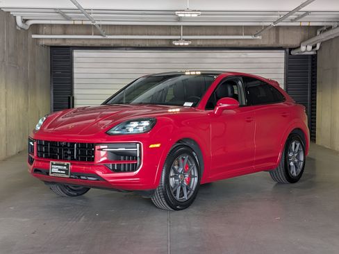 Certified 2024 Porsche Cayenne S AWD/4WD image 1