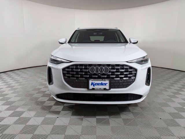 Certified 2025 Audi Q5 Premium w/ Convenience Package AWD/4WD image 2