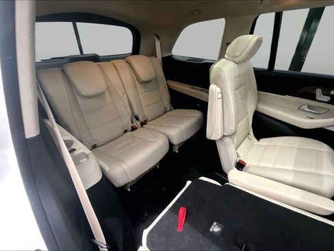 Used 2022 Mercedes-Benz GLS 450 4MATIC image 37