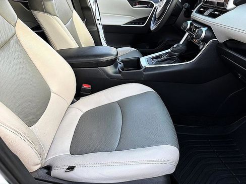 Used 2024 Toyota RAV4 XLE w/ Convenience Package image 22