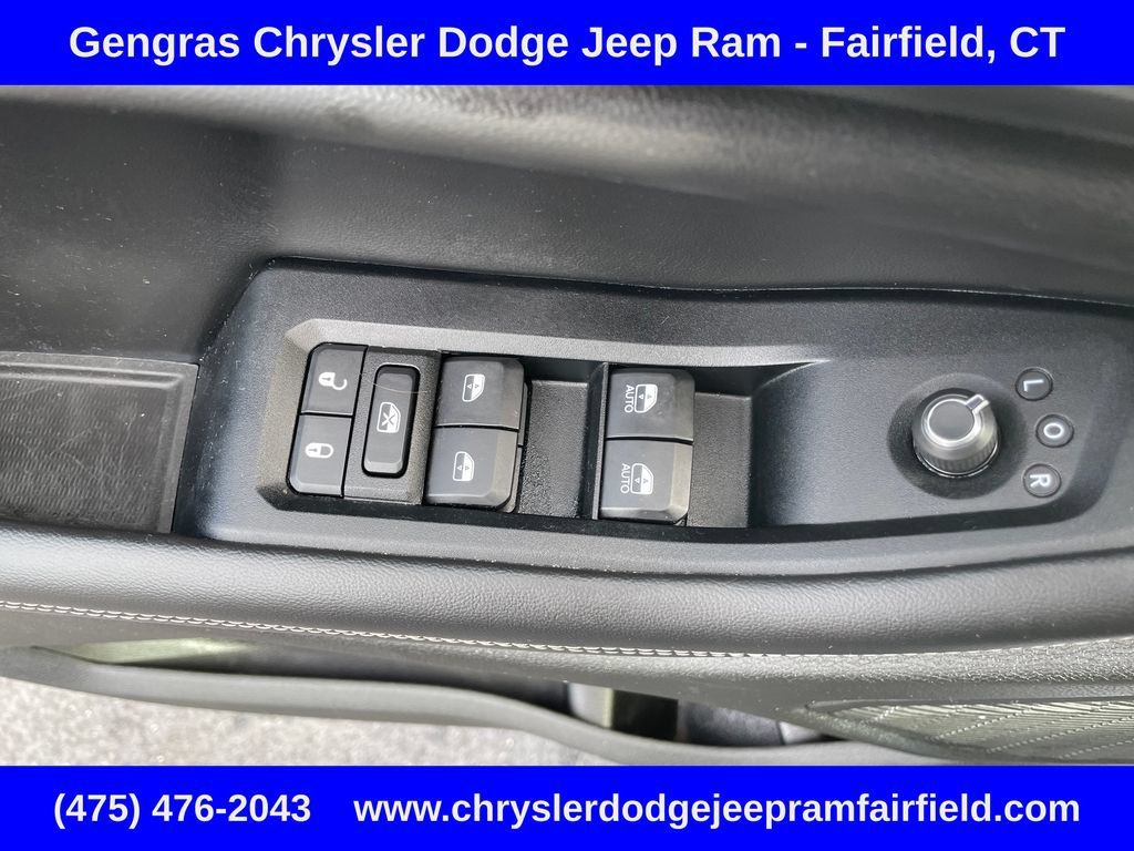 Used 2023 Jeep Grand Cherokee L Altitude AWD/4WD image 50