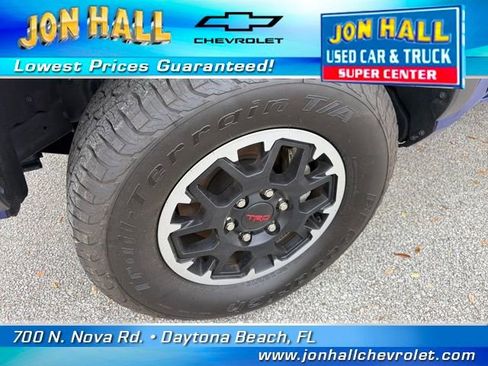 Used 2025 Toyota Tacoma TRD Off-Road image 20