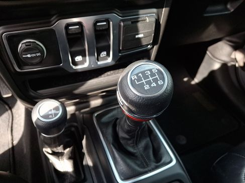 Used 2023 Jeep Wrangler Sport AWD/4WD image 16
