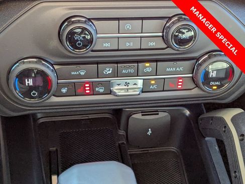 New 2025 Ford Bronco Badlands w/ Sasquatch Package AWD/4WD image 23