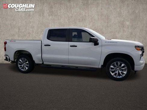 Used 2022 Chevrolet Silverado 1500 Custom image 6
