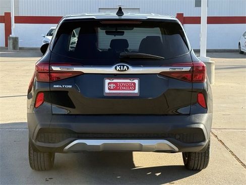Used 2021 Kia Seltos LX image 5