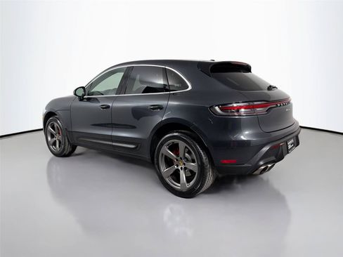 Certified 2023 Porsche Macan S AWD/4WD image 3