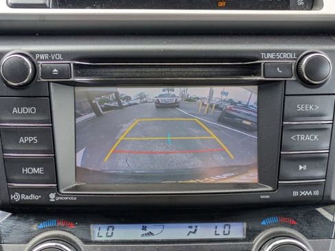 Used 2017 Toyota RAV4 XLE AWD/4WD image 18