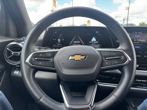 Used 2025 Chevrolet Equinox LT FWD image 28
