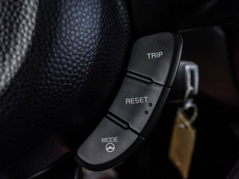 Used 2015 Kia Soul + FWD image 9