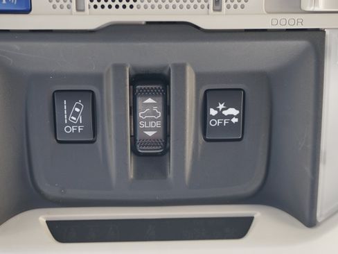 Used 2023 Subaru Forester Premium AWD/4WD image 23