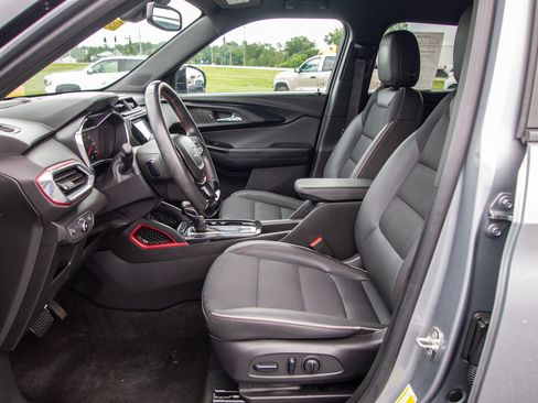 Used 2023 Chevrolet TrailBlazer RS w/ Convenience Package FWD image 13
