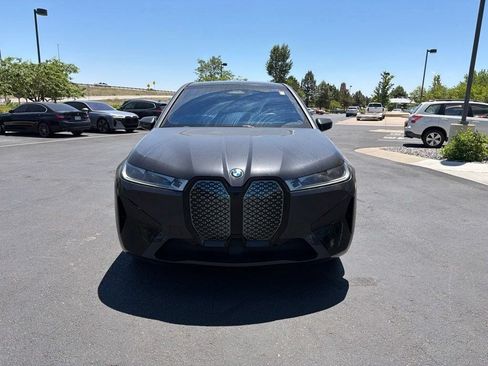 Used 2023 BMW iX xDrive50 w/ Sport Package AWD/4WD image 8