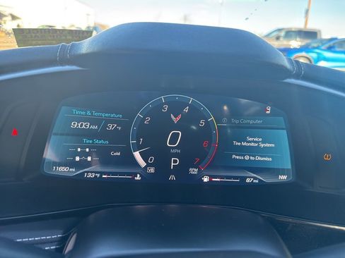 Used 2024 Chevrolet Corvette Stingray Preferred Cpe w/ Z51 Performance Package image 7