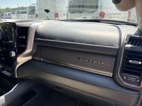 Used 2020 RAM 1500 Limited AWD/4WD image 6