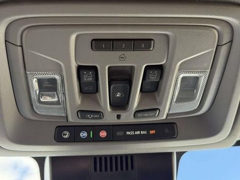 Used 2024 GMC Sierra 2500 Denali w/ Denali Reserve Package AWD/4WD image 35