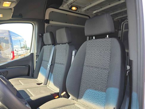 Used 2026 Mercedes-Benz Sprinter 2500 image 22