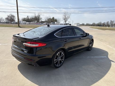Used 2020 Ford Fusion Titanium image 4