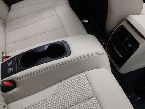 Used 2023 BMW 430i Convertible w/ Premium Package RWD image 48
