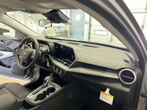 New 2026 Chevrolet Trax LS w/ LS Convenience Package image 28