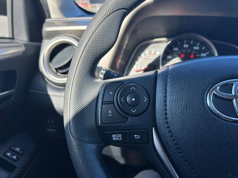 Used 2015 Toyota RAV4 XLE image 17
