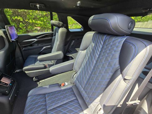 New 2026 Cadillac Escalade IQ Luxury 1 w/ LPO, Floor Liner Package image 19