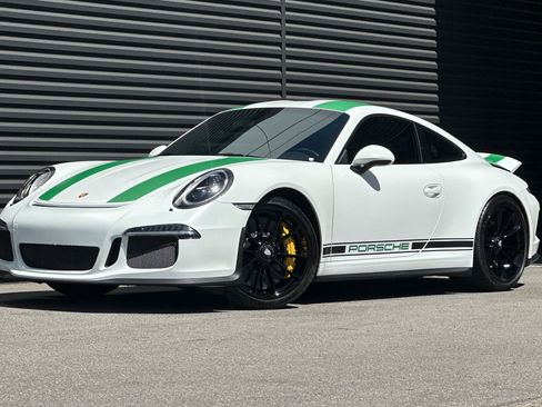 Certified 2016 Porsche 911 R image 1