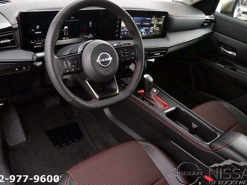 Certified 2025 Nissan Kicks SR image 12