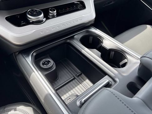 New 2027 Ford Expedition Active AWD/4WD image 29