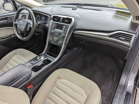 Used 2017 Ford Fusion S FWD image 33
