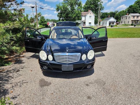 Used 2009 Mercedes-Benz E 350 4MATIC Sedan image 30