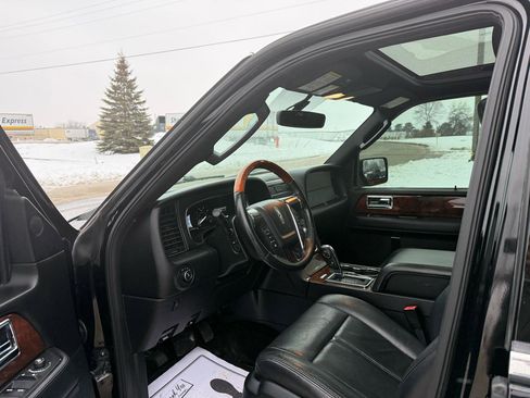 Used 2016 Lincoln Navigator Select AWD/4WD image 12