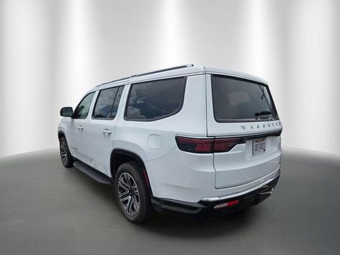 Used 2024 Jeep Wagoneer Series III AWD/4WD image 2