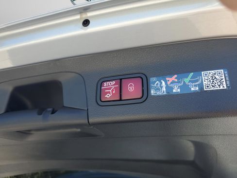 New 2026 Mercedes-Benz GLS 450 4MATIC image 11