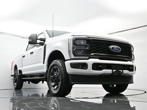 New 2026 Ford F350 XL w/ XL Chrome Package AWD/4WD image 35