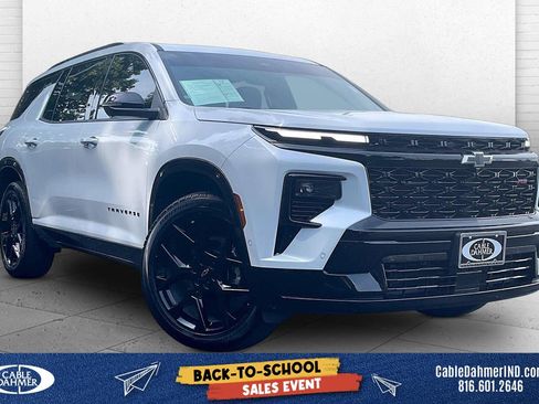 Used 2026 Chevrolet Traverse RS w/ LPO, Floor Liner Package AWD/4WD image 1