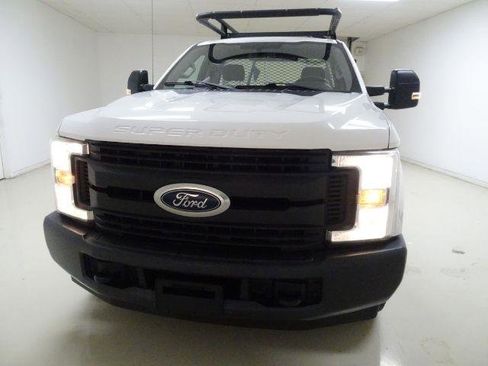 Used 2018 Ford F250 XL w/ Power Equipment Group RWD image 9