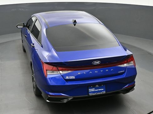 Certified 2022 Hyundai Elantra Limited image 35