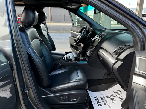 Used 2017 Ford Explorer XLT w/ Equipment Group 202A image 23