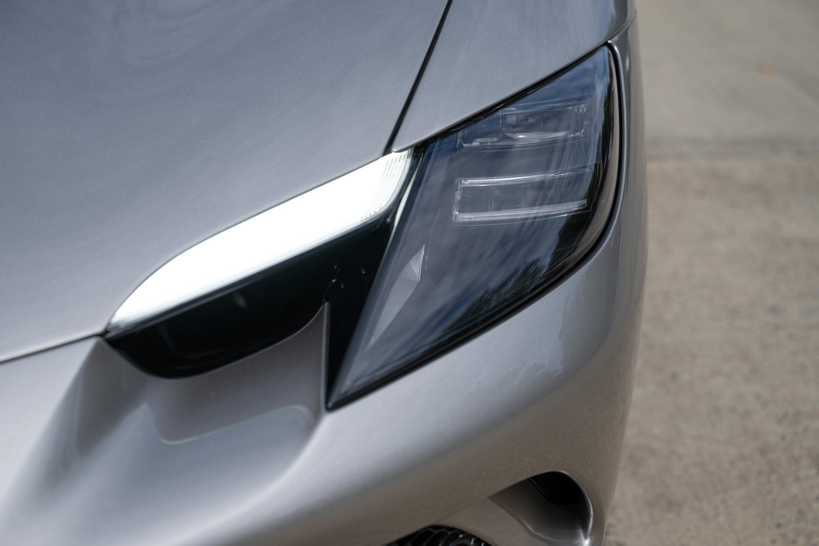 Used 2025 Ferrari 296 GTS RWD image 15