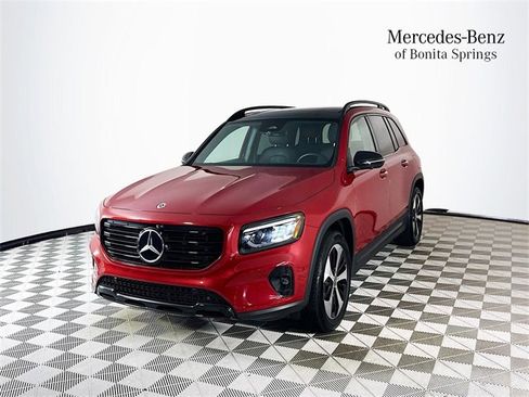 Certified 2025 Mercedes-Benz GLB 250 image 3
