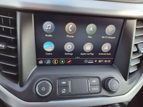 Used 2022 GMC Acadia SLT FWD image 6