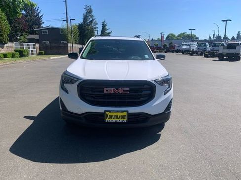 Used 2021 GMC Terrain SLE w/ Driver Convenience Package FWD image 10