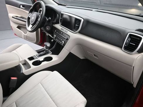 Used 2022 Kia Sportage LX FWD image 24