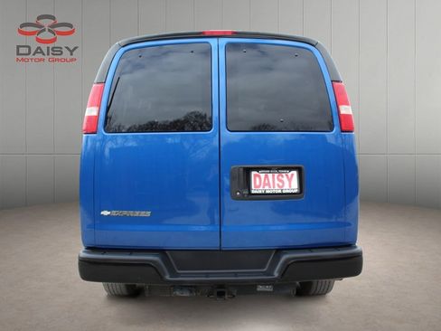 Used 2019 Chevrolet Express 3500 LS image 6