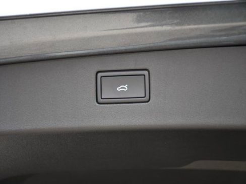 New 2026 Volkswagen Tiguan SE image 28